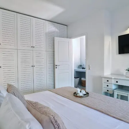 Eris * Agios Georgios (Antiparos)