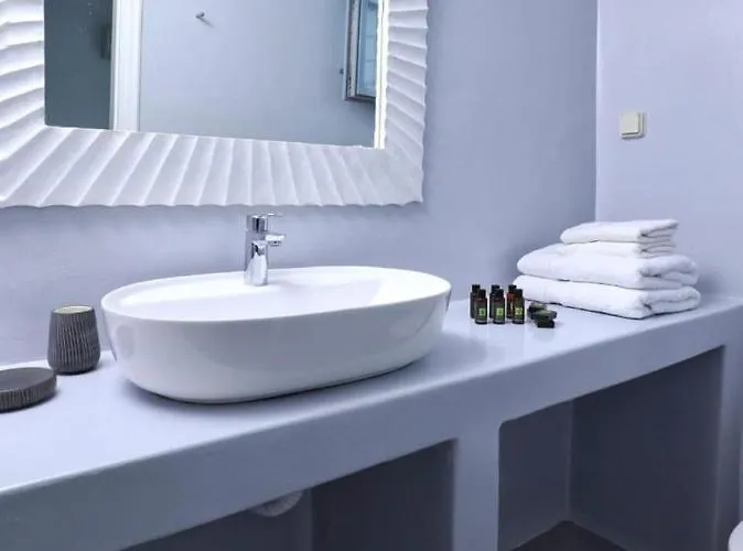 Eris * Agios Georgios (Antiparos)