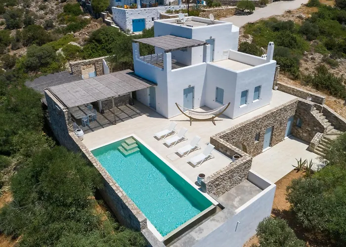 Eris Agios Georgios (Antiparos)